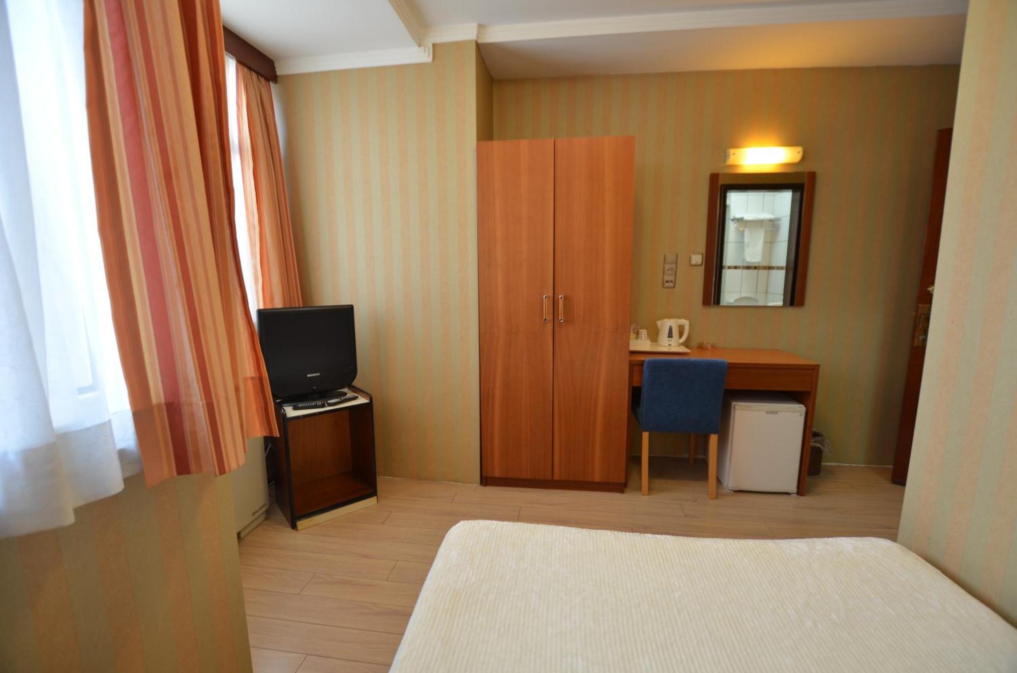 Hotel Inter Стамбул Экстерьер фото